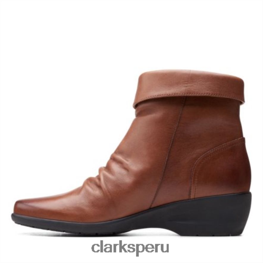 Clarks Rosely de cuero tostado oscuro con cremallera unisexo Clarks 40N4LX4144 cuero bronceado oscuro