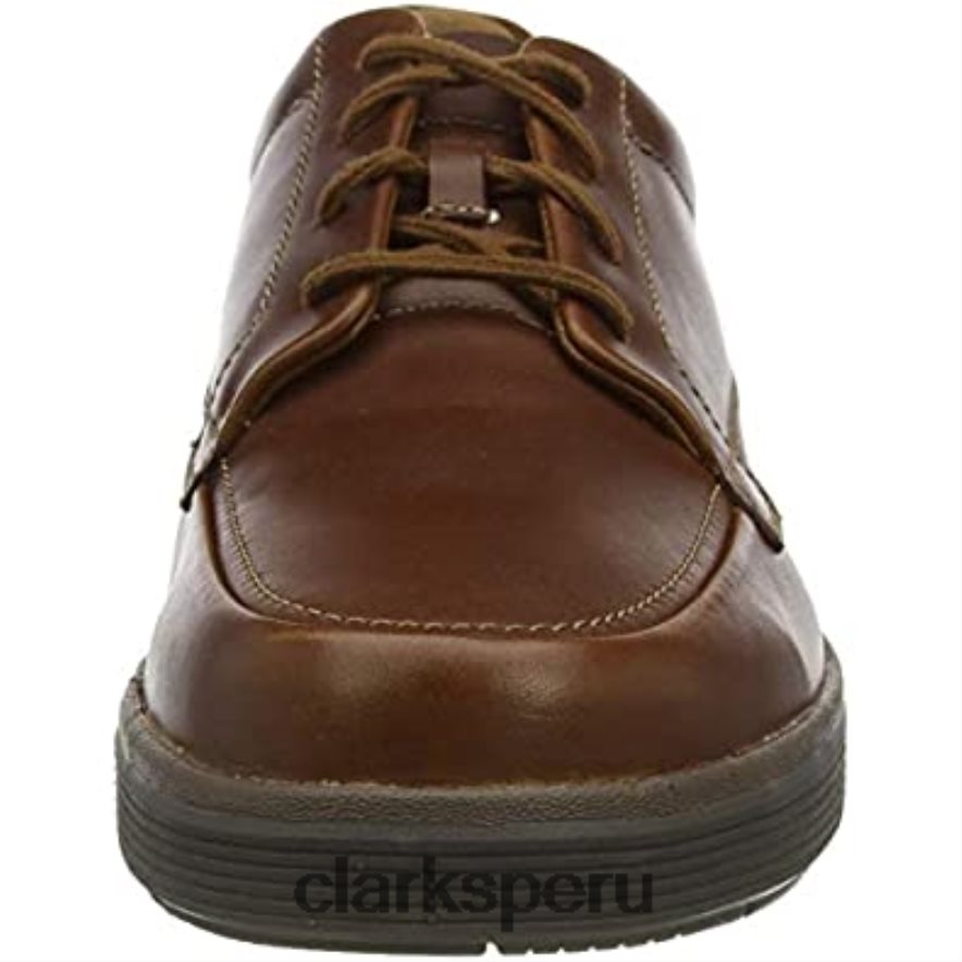 Zapatos Oxford planos Clarks Un Abode Facility de cuero color canela oscuro para hombre hombres Clarks 40N4LX1475 cuero bronceado oscuro
