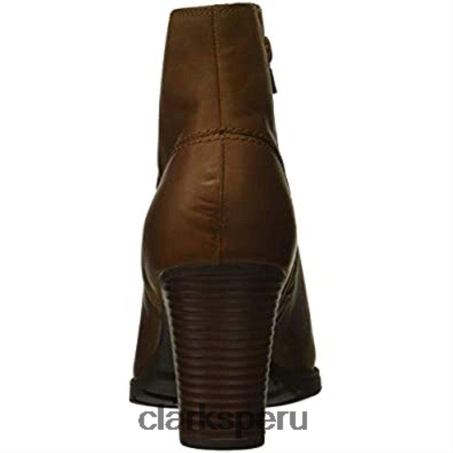 Bota de moda Clarks Verona Trish de cuero color canela oscuro para mujer mujer Clarks 40N4LX2216 cuero bronceado oscuro
