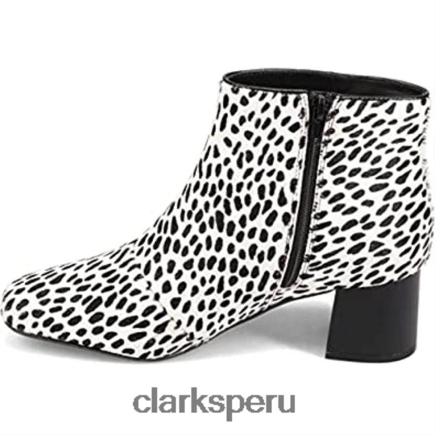 Botas Chelsea Clarks Sheer Flora con estampado animal para mujer mujer Clarks 40N4LX2162 Huella animal
