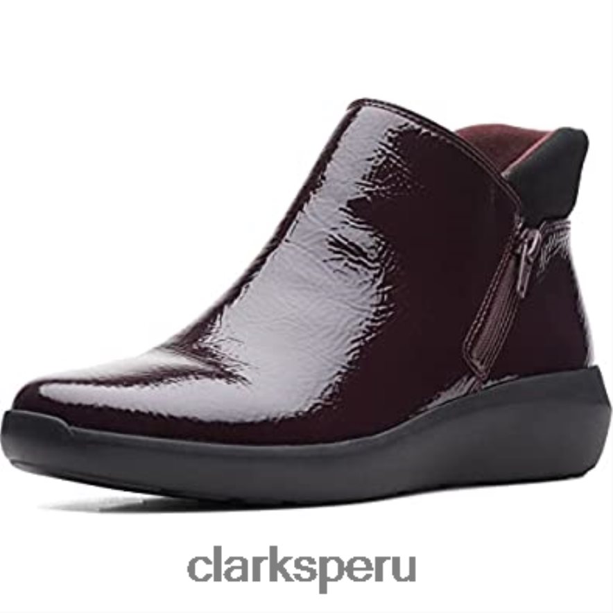 Botín medio clarks kayleigh de charol burdeos para mujer mujer Clarks 40N4LX768