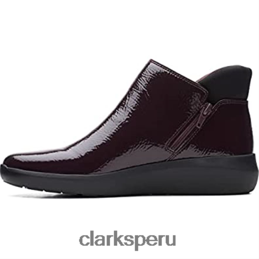Botín medio clarks kayleigh de charol burdeos para mujer mujer Clarks 40N4LX768