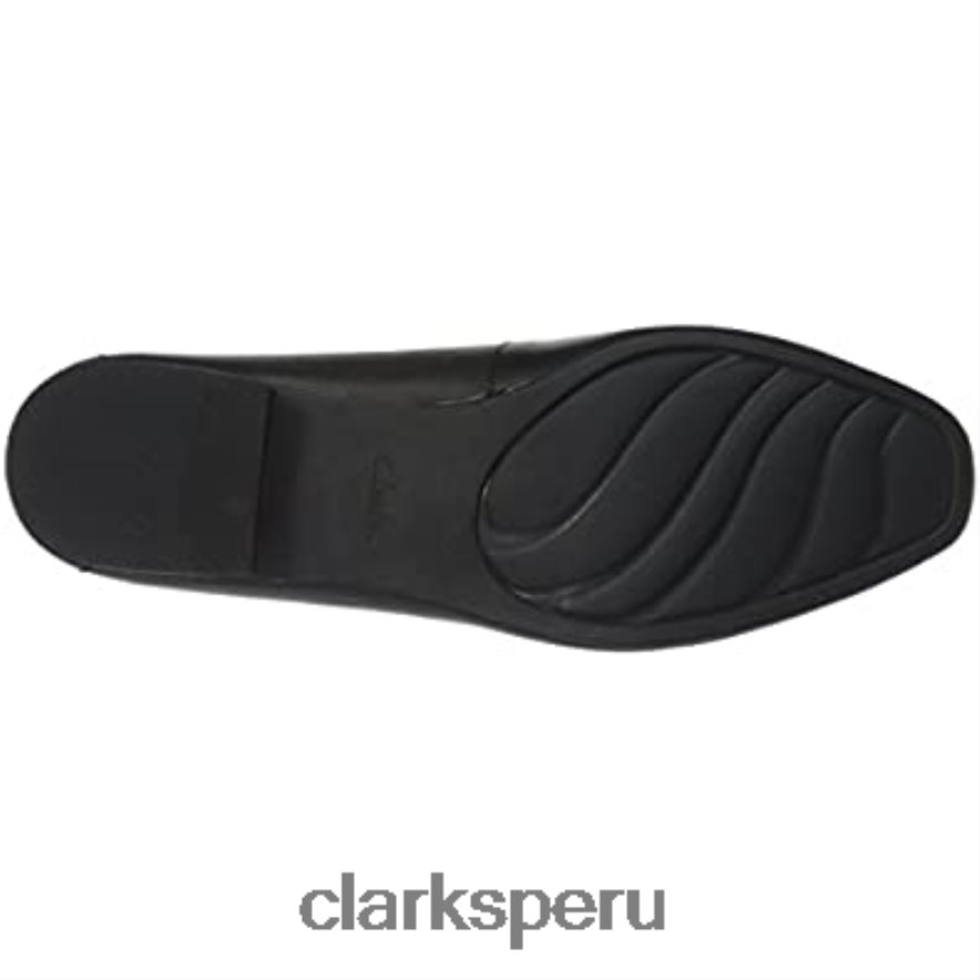Mocasines clarks juliet lora de piel negra para mujer mujer Clarks 40N4LX1139 cuero negro