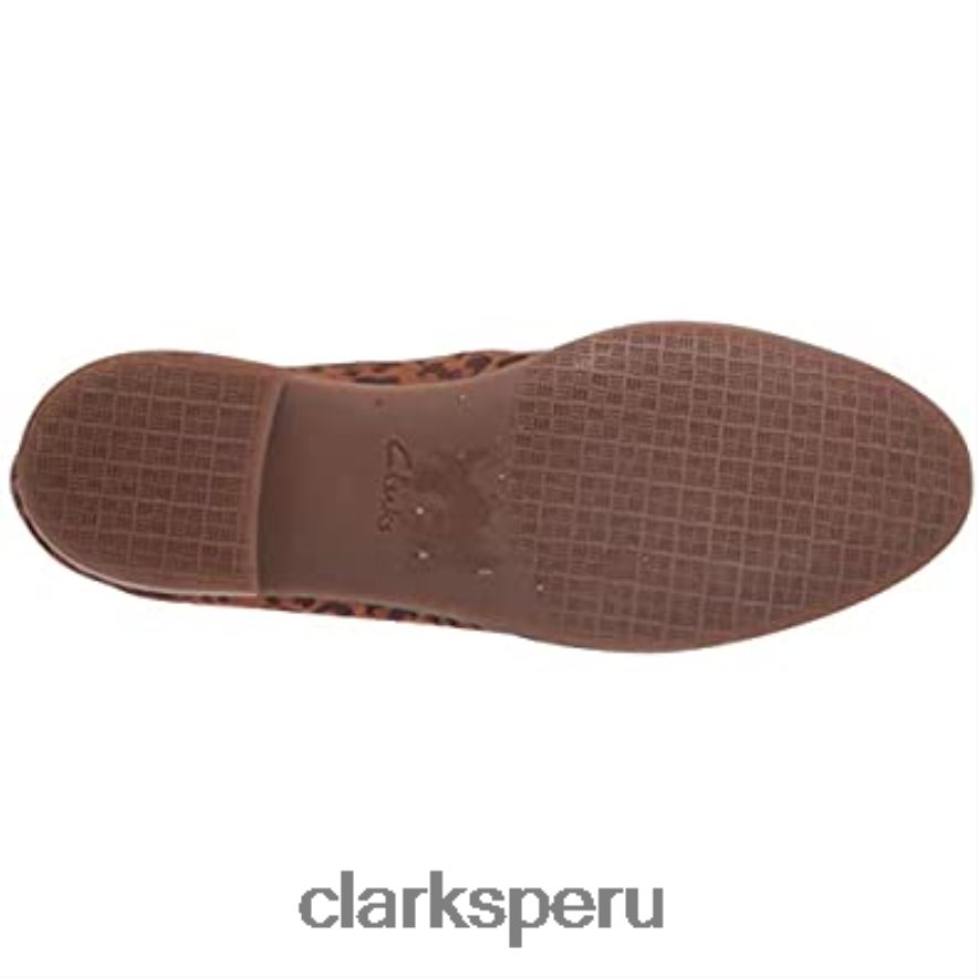 mocasín clarks estilo conducción trish para mujer con estampado de leopardo marrón oscuro mujer Clarks 40N4LX1703 estampado de leopardo marrón oscuro