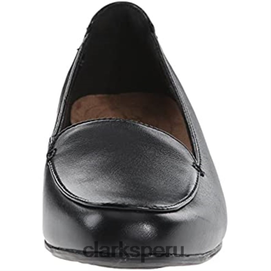 mocasines clarks keesha luca con puntera cerrada para mujer de cuero negro mujer Clarks 40N4LX2981 cuero negro