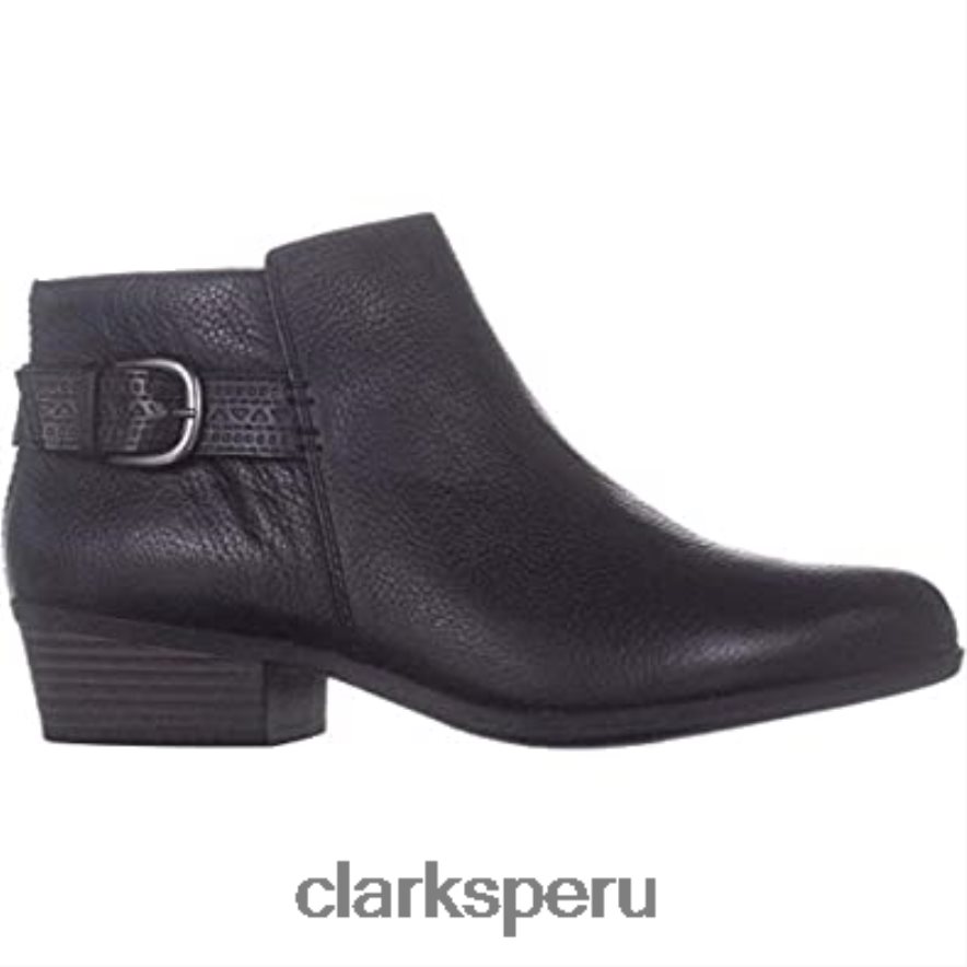 clarks addiy kara de cuero con punta almendra y negro para mujer mujer Clarks 40N4LX532 negro