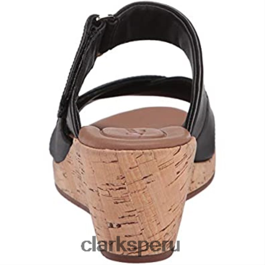 Sandalia de cuña deslizante un plaza de cuero negro para mujer clarks mujer Clarks 40N4LX92 cuero negro