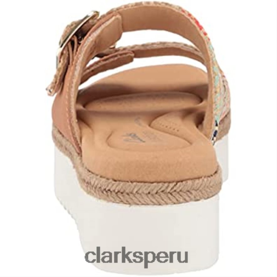 Sandalia tipo chancla Lana Beach para mujer, piel color canela natural, textil combi clarks mujer Clarks 40N4LX2806 Combinación textil de cuero marrón natural.