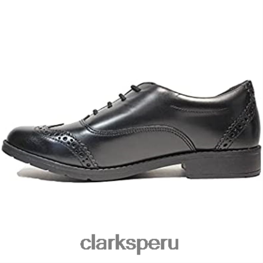Zapatos escolares brogue para niña de cuero negro Clarks Aubrie Tap Youth negro niños Clarks 40N4LX41 negro