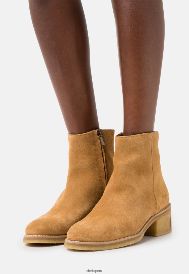 botines clarks amara clásicos tostados unisexo Clarks 40N4LX7088 broncearse