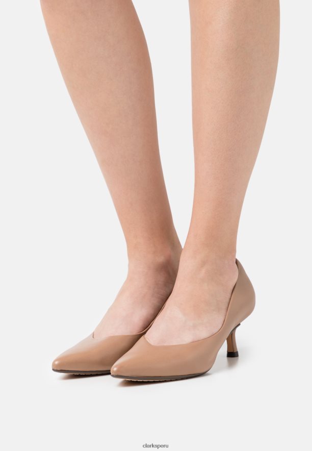 tacones clasicos corte violeta clarks praline unisexo Clarks 40N4LX6965 almendra garapiñada