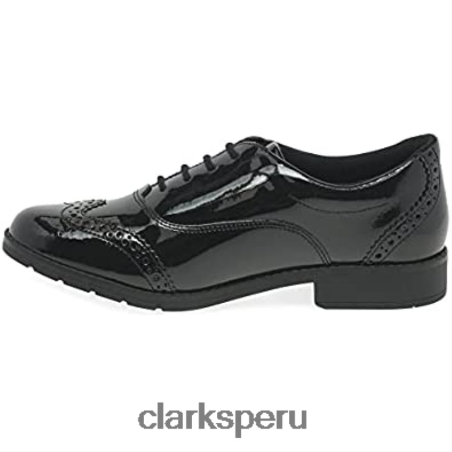zapatos juveniles de cuero aubrie tap charol negro clarks unisexo Clarks 40N4LX151